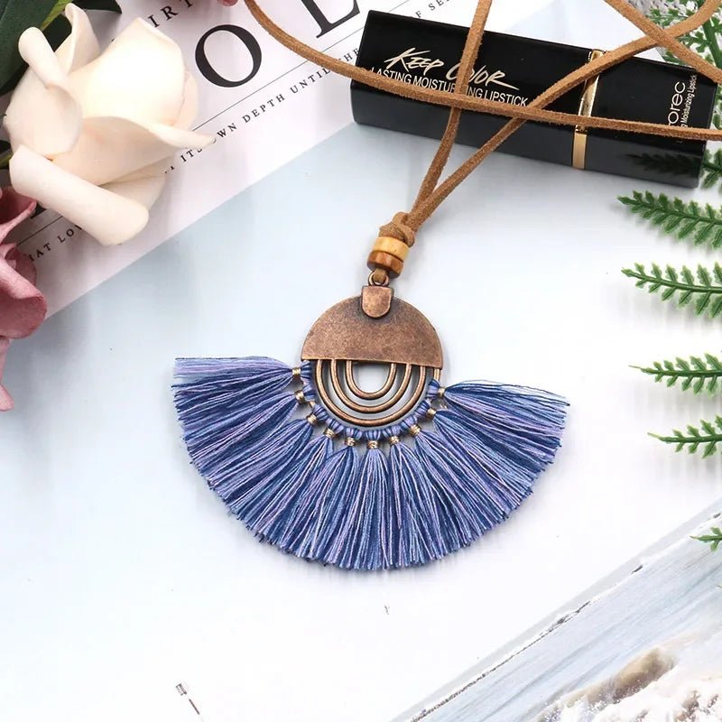 Bohemian macrame necklace