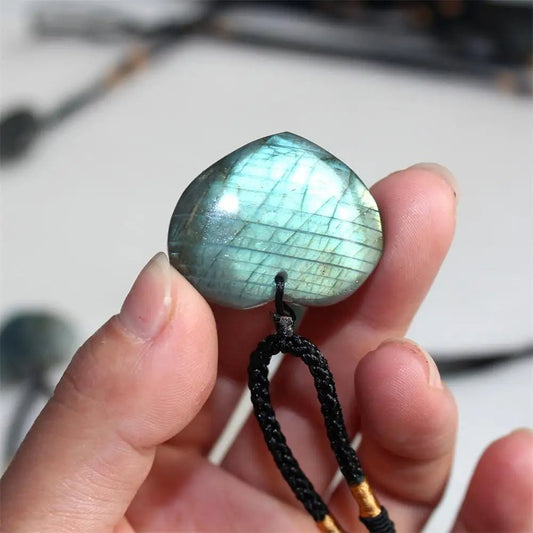 Labradorite macrame necklace