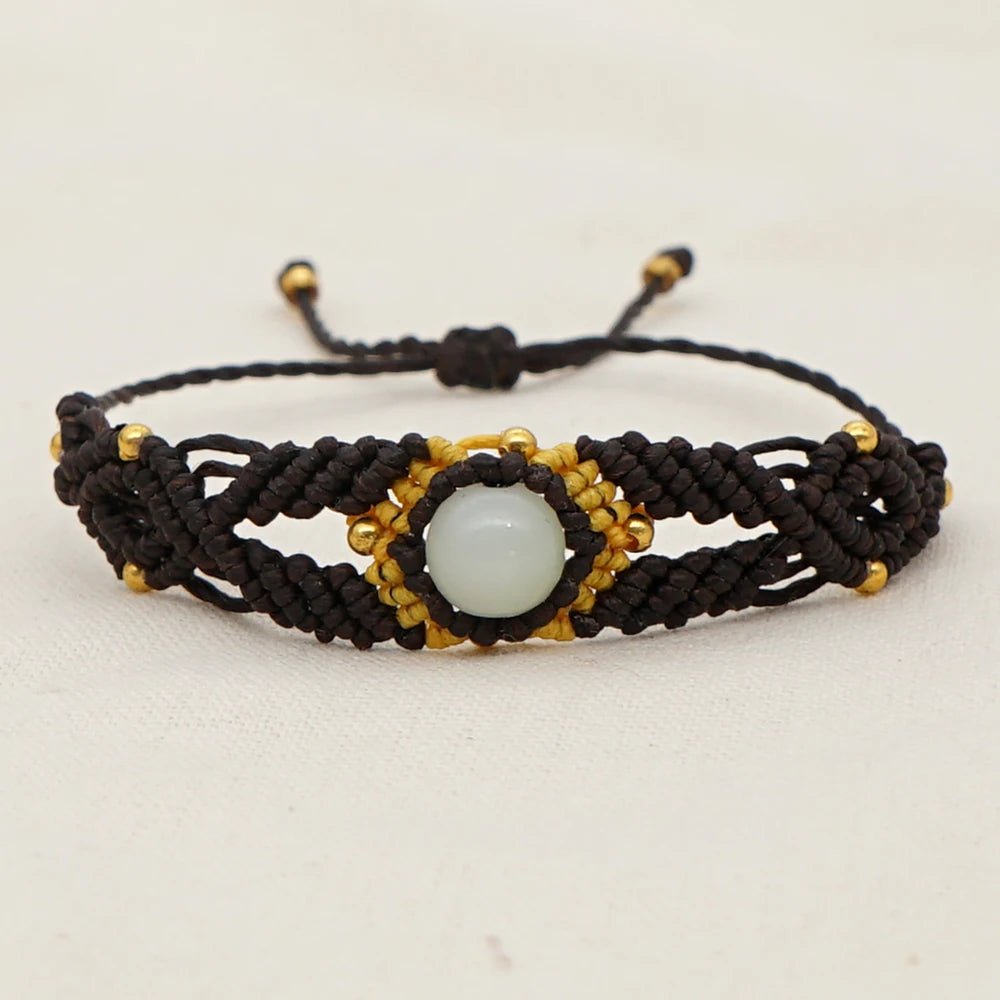 Macrame bracelet with stone