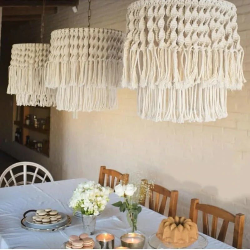 Macrame chandelier suspension