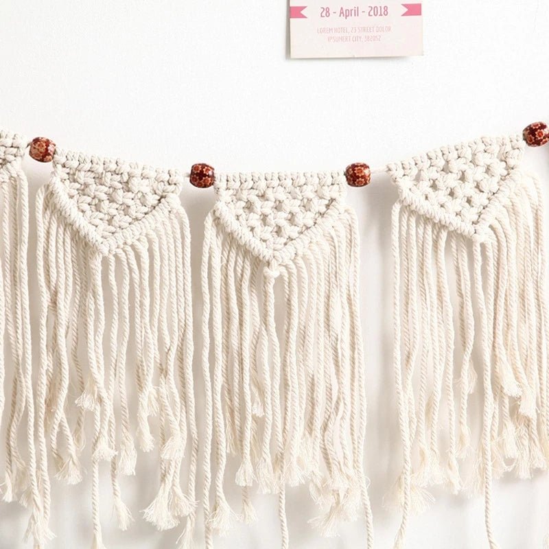 Macrame decoration garland