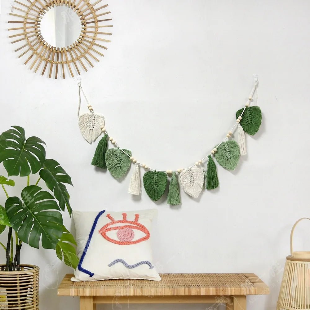 Macrame leaf garland