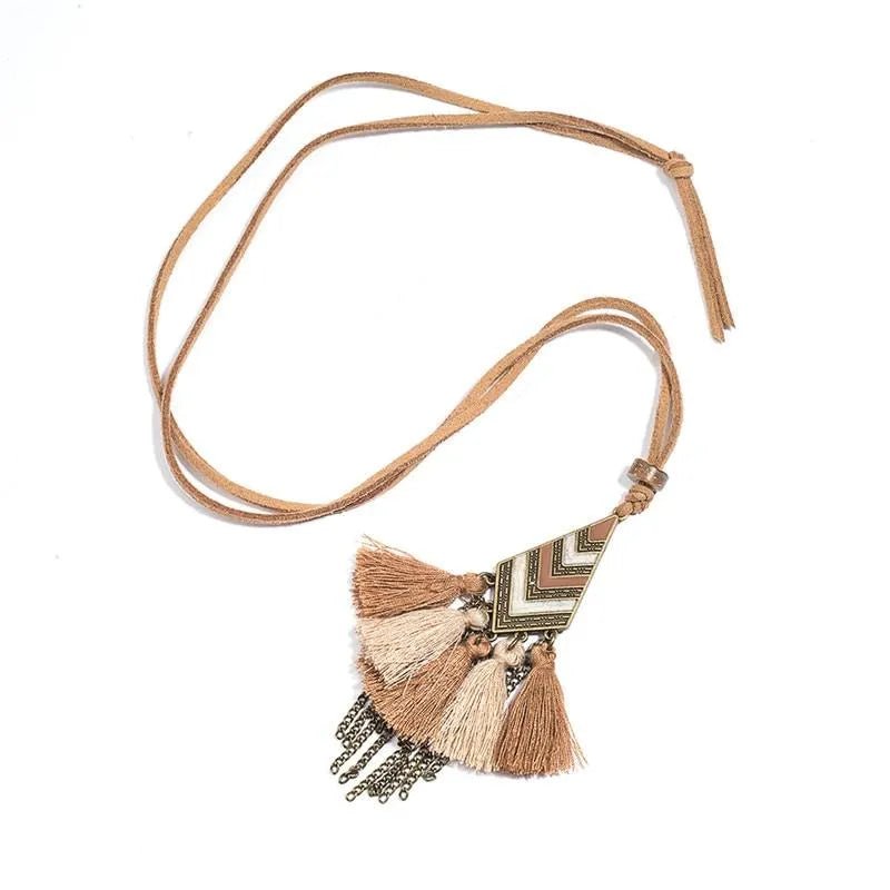 Macrame style necklace