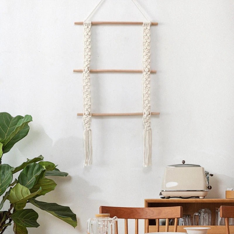 Macrame wall mount