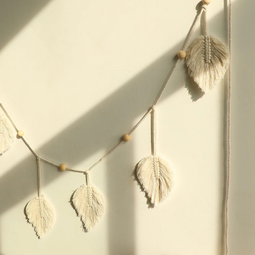 Macrame white leaf garland