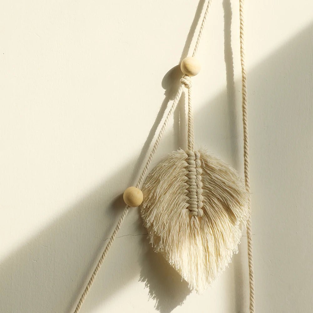 Macrame white leaf garland