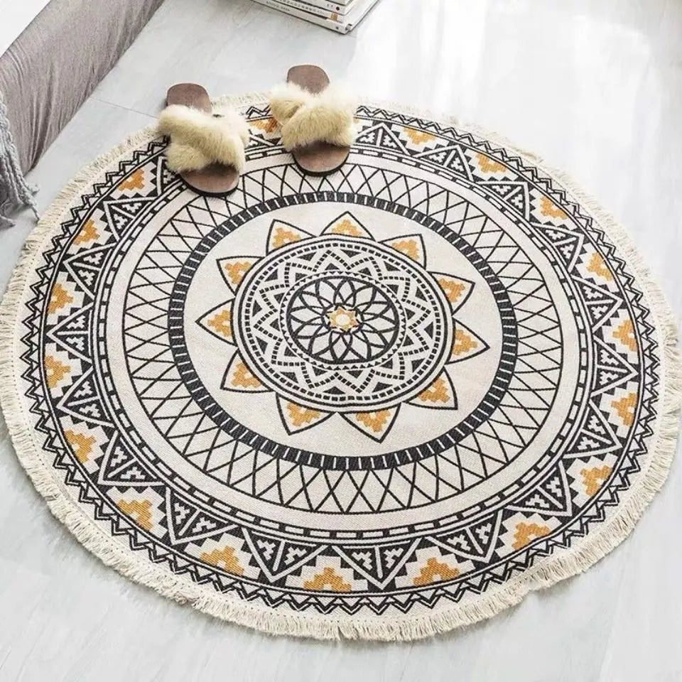 Round macrame rug