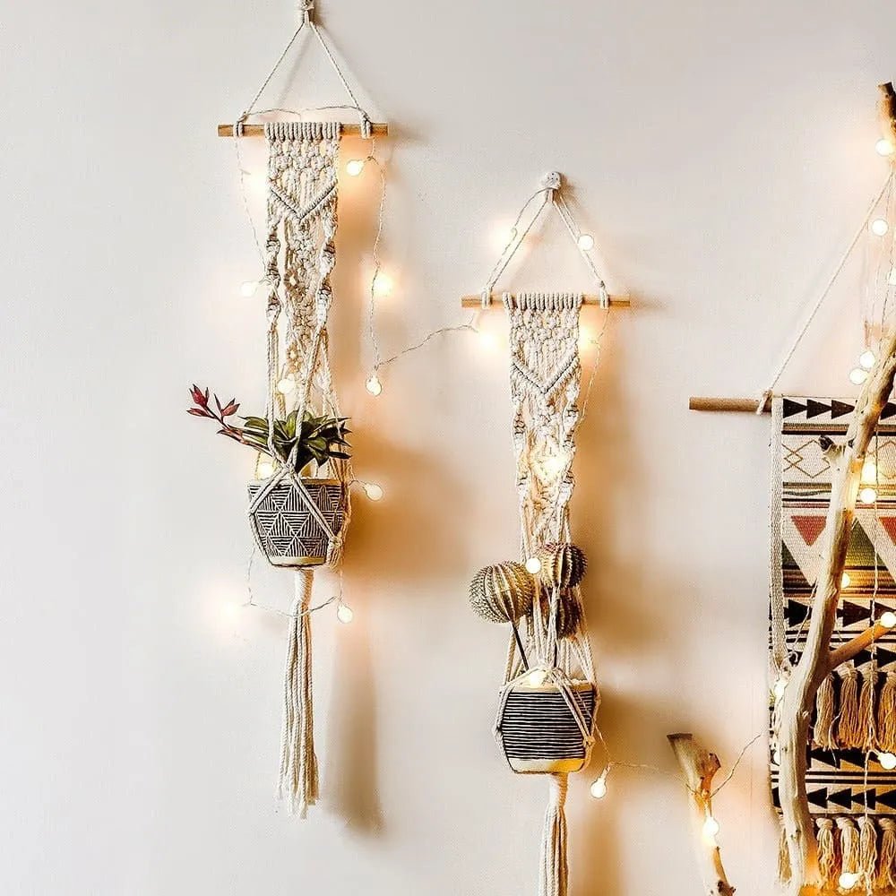 Simple macrame plant hanger